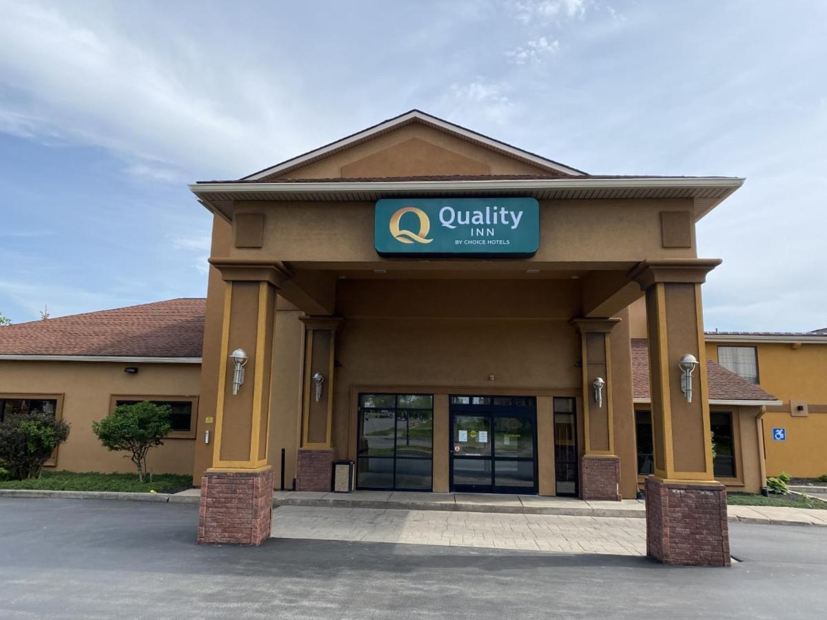 Quality Inn Near Walden Galleria Mall Cheektowaga Eksteriør billede