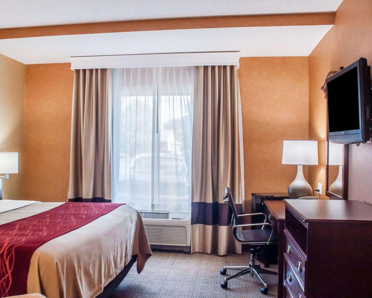 Quality Inn Near Walden Galleria Mall Cheektowaga Eksteriør billede