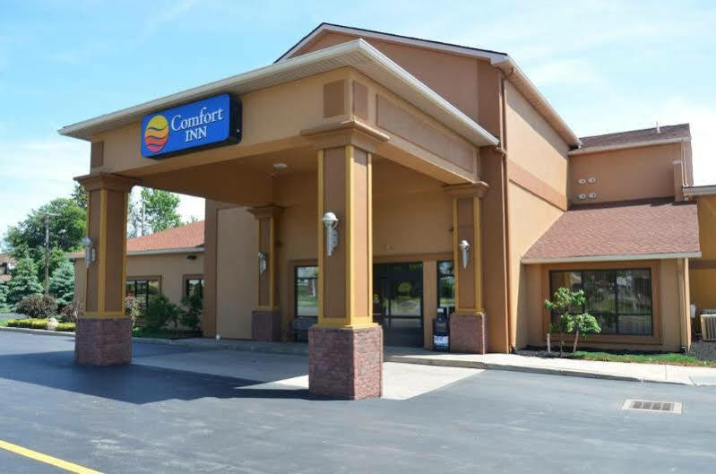 Quality Inn Near Walden Galleria Mall Cheektowaga Eksteriør billede